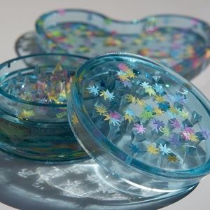 Girly Girla - Ashtray & Grinder